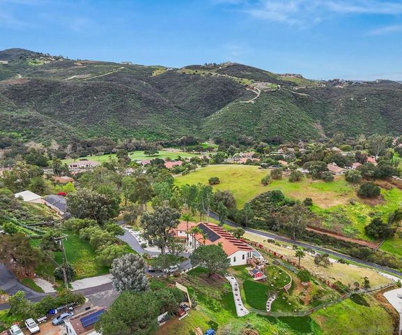 29509 Hoxie Ranch Rd, Vista, CA 92084