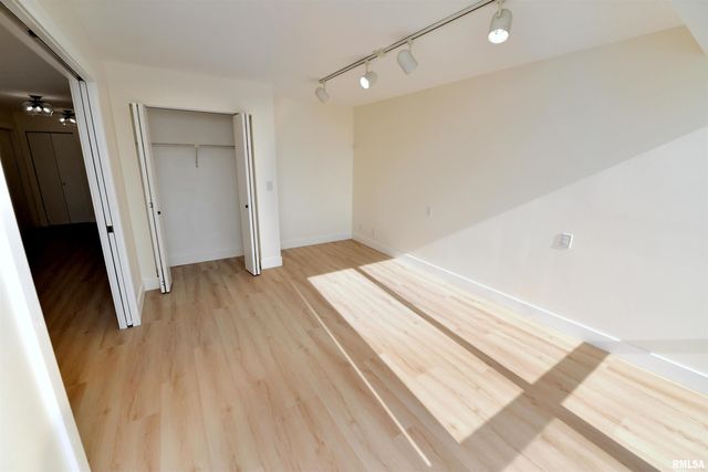 123 SW JEFFERSON Avenue W6A-B, Peoria, IL 61602