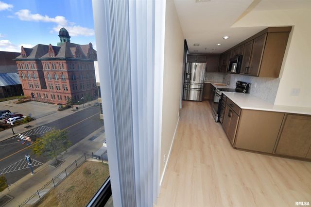 123 SW JEFFERSON Avenue W6A-B, Peoria, IL 61602