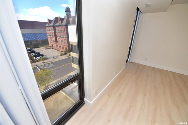 123 SW JEFFERSON Avenue W6A-B, Peoria, IL 61602