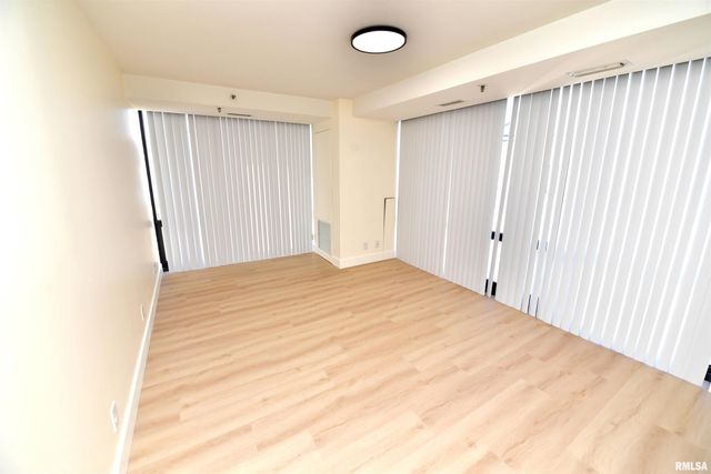 123 SW JEFFERSON Avenue W6A-B, Peoria, IL 61602