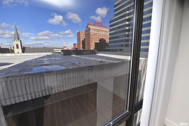 123 SW JEFFERSON Avenue W6A-B, Peoria, IL 61602