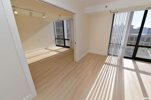 123 SW JEFFERSON Avenue W6A-B, Peoria, IL 61602