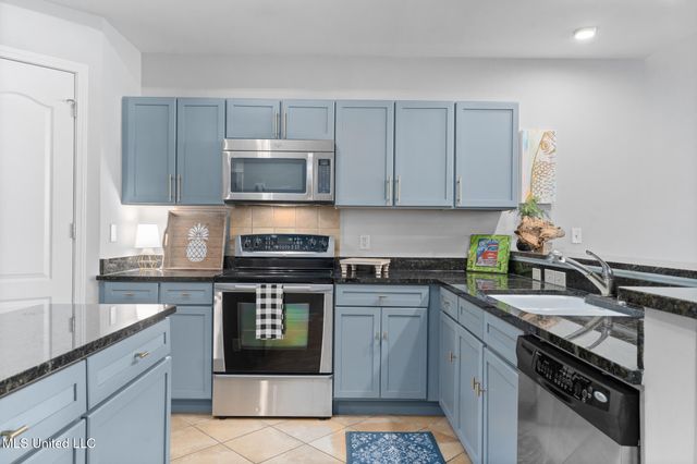 1200 Beach Drive, 104, Gulfport, MS 39507