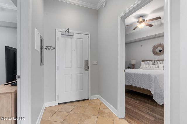 1200 Beach Drive, 104, Gulfport, MS 39507