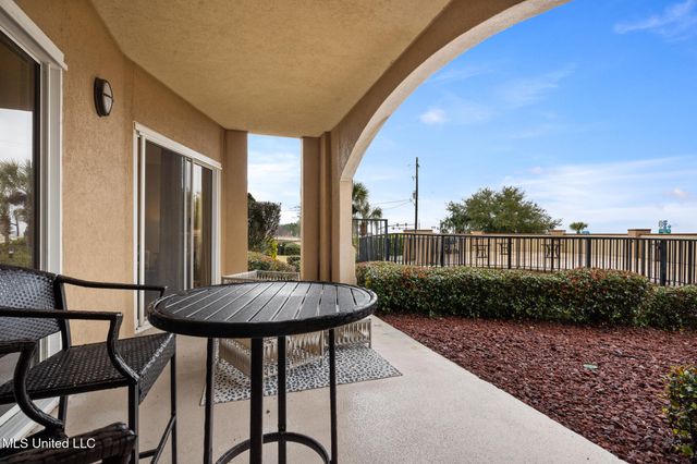 1200 Beach Drive, 104, Gulfport, MS 39507