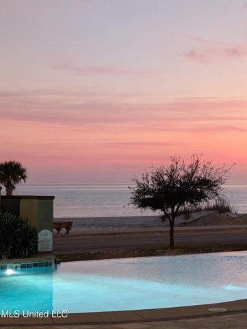 1200 Beach Drive, 104, Gulfport, MS 39507