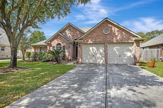 2352 Windy Cove Court, League City, TX 77573