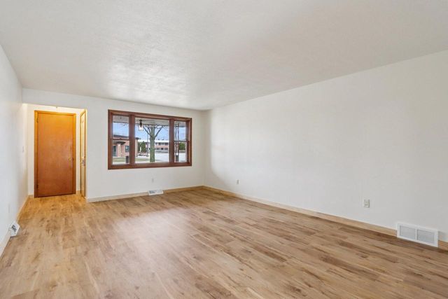 2719 Henry STREET, Sheboygan, WI 53081