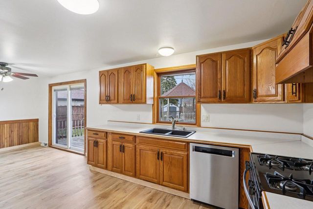 2719 Henry STREET, Sheboygan, WI 53081