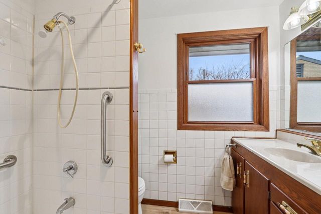 2719 Henry STREET, Sheboygan, WI 53081