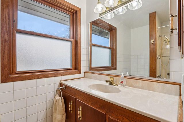 2719 Henry STREET, Sheboygan, WI 53081