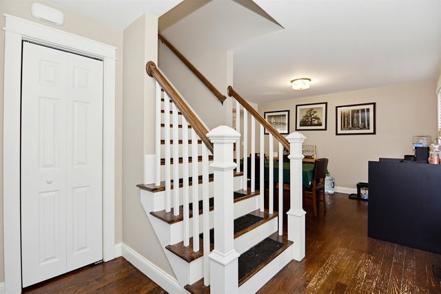 62 Robinson Road, Nashua, NH 03060