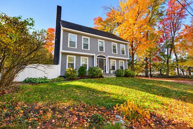 62 Robinson Road, Nashua, NH 03060