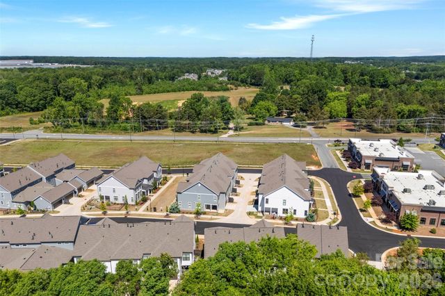 10141 Rainier Trail Drive NW, Huntersville, NC 28078