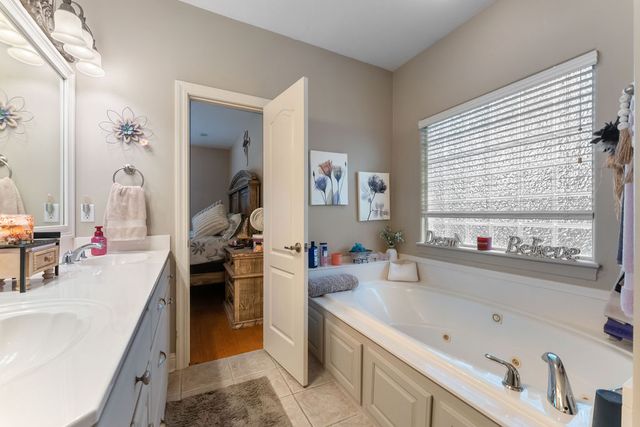 14203 Andover Lane, Rogers, AR 72756