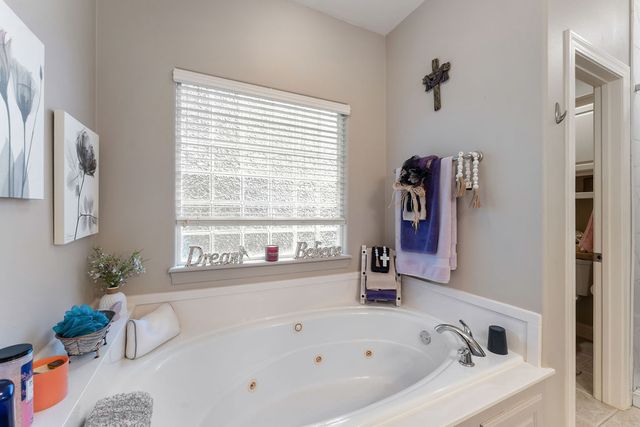 14203 Andover Lane, Rogers, AR 72756