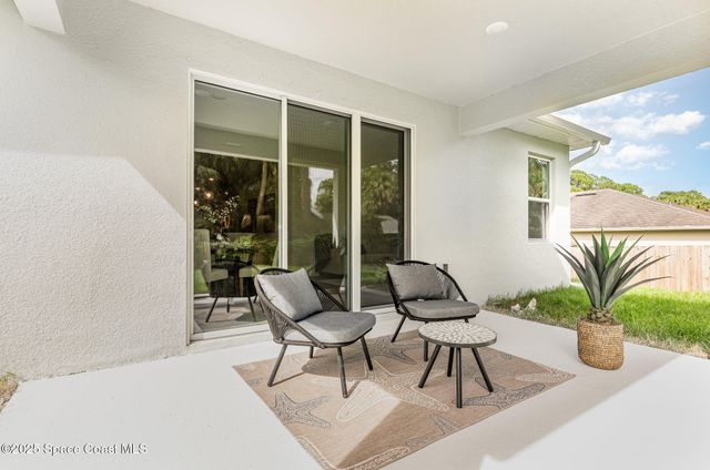 1320 Seabreeze Street SW, Palm Bay, FL 32908