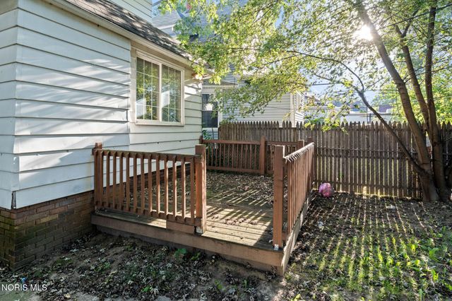 2118 Airport Highway, Toledo, OH 43609
