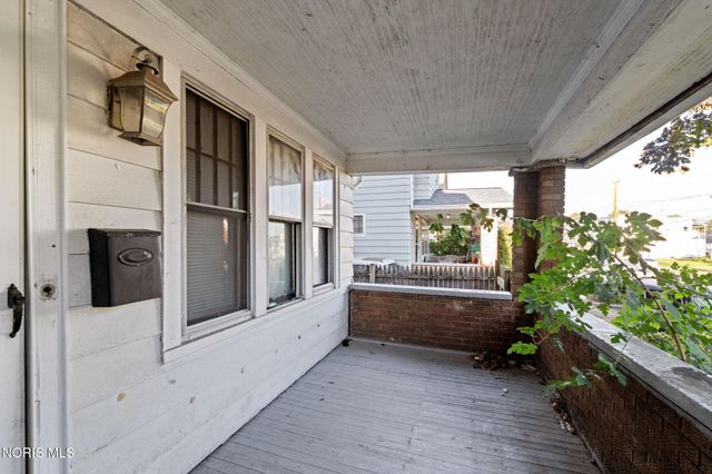 2118 Airport Highway, Toledo, OH 43609