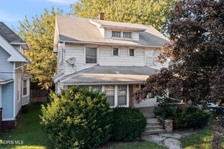 2118 Airport Highway, Toledo, OH 43609