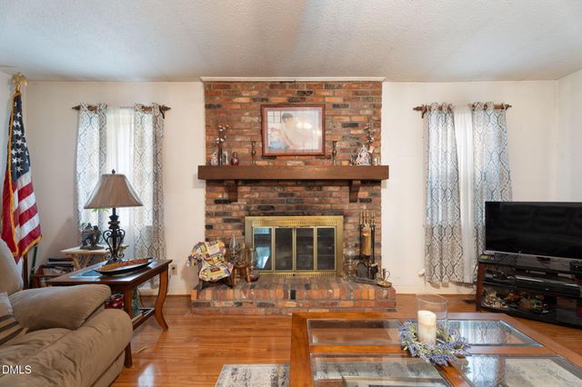 3523 Farm Circle Road, Fayetteville, NC 28306