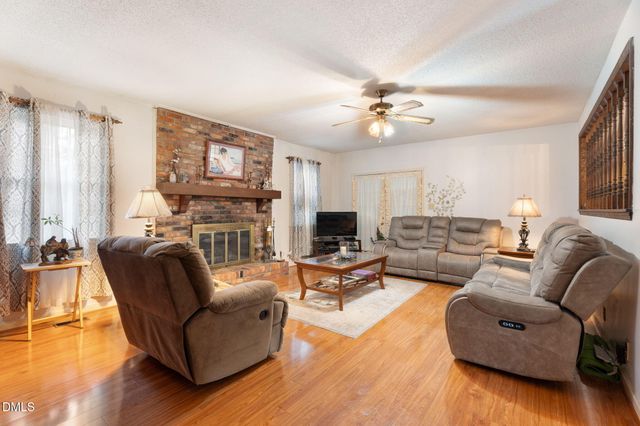 3523 Farm Circle Road, Fayetteville, NC 28306