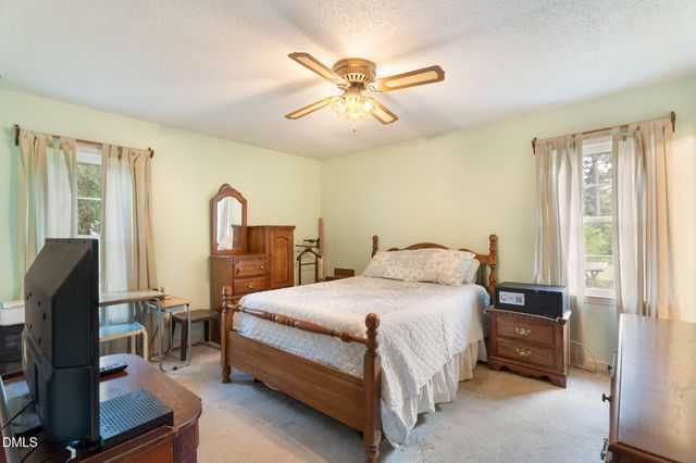 3523 Farm Circle Road, Fayetteville, NC 28306