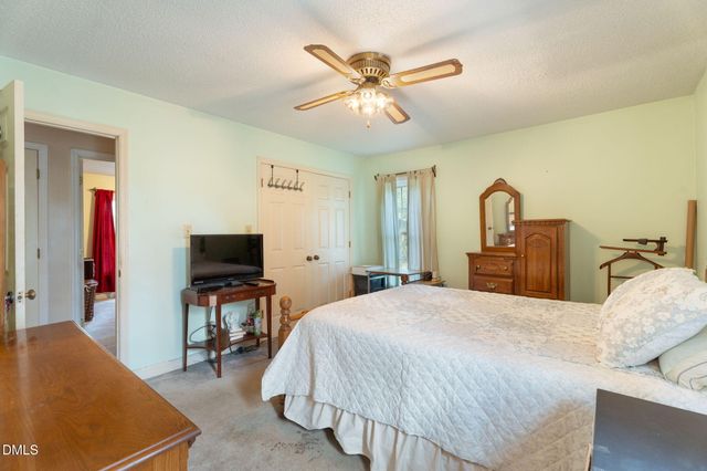 3523 Farm Circle Road, Fayetteville, NC 28306