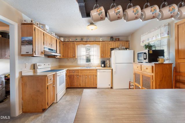 3523 Farm Circle Road, Fayetteville, NC 28306