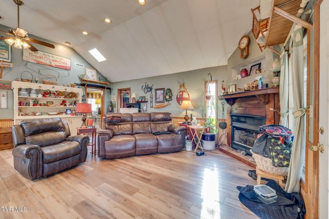 220 Treadway Trail, Jonesborough, TN 37659