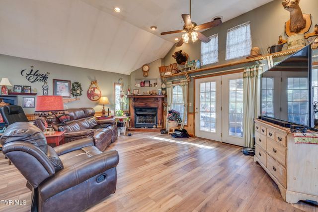 220 Treadway Trail, Jonesborough, TN 37659