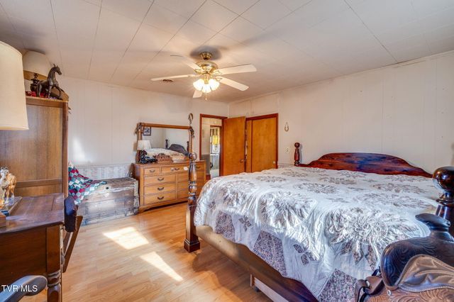 220 Treadway Trail, Jonesborough, TN 37659