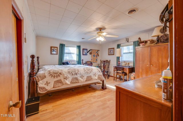 220 Treadway Trail, Jonesborough, TN 37659