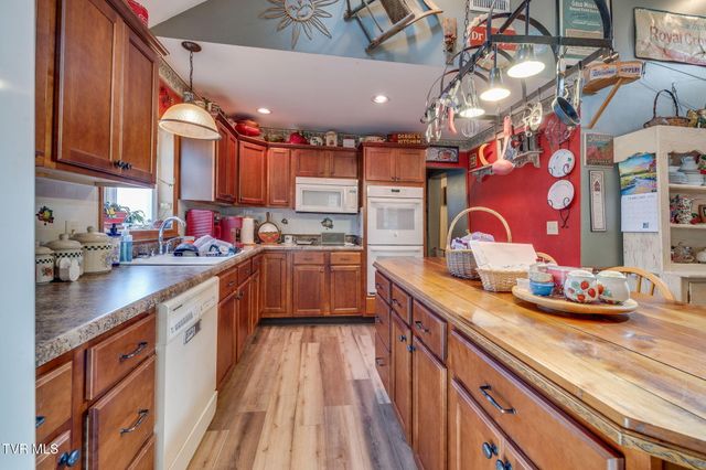 220 Treadway Trail, Jonesborough, TN 37659