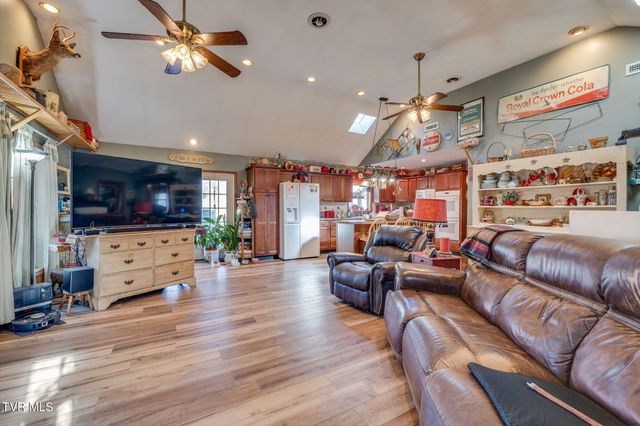 220 Treadway Trail, Jonesborough, TN 37659