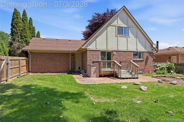 19714 Rosin Drive, Clinton Charter Township, MI 48038