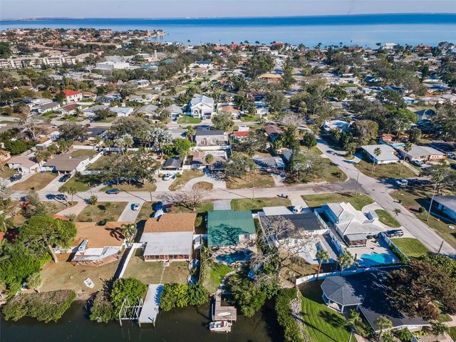 4320 HUNTINGTON STREET NE, St Petersburg, FL 33703