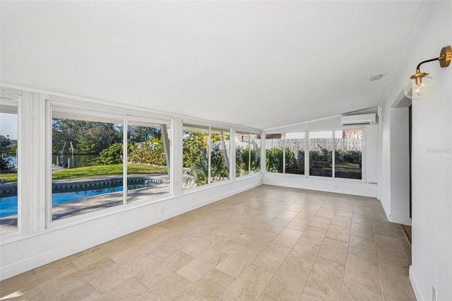 4320 HUNTINGTON STREET NE, St Petersburg, FL 33703