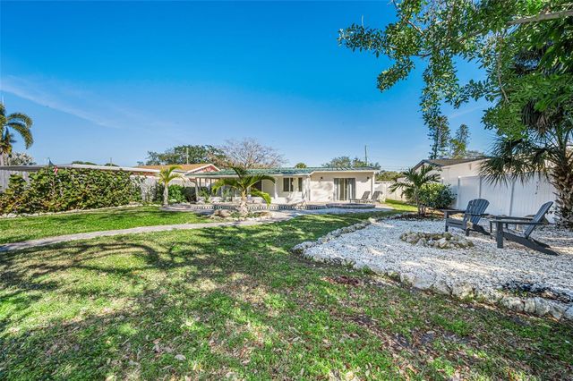 4320 HUNTINGTON STREET NE, St Petersburg, FL 33703