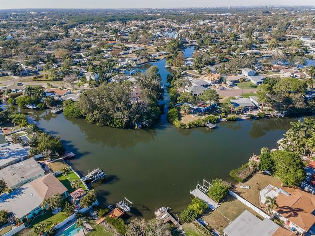 4320 HUNTINGTON STREET NE, St Petersburg, FL 33703