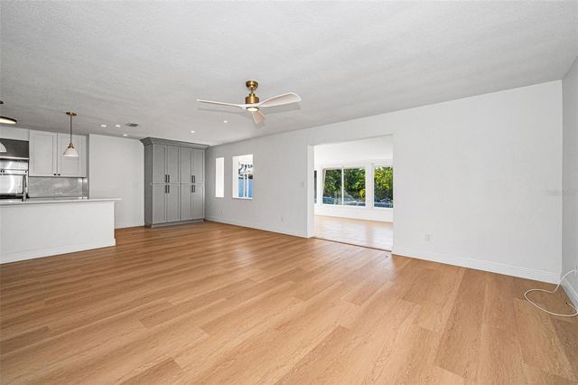 4320 HUNTINGTON STREET NE, St Petersburg, FL 33703