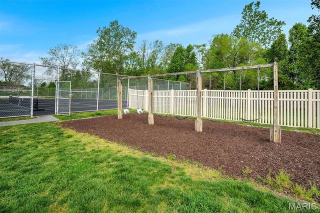 338 Shirley Ridge Drive 338A, St Charles, MO 63304
