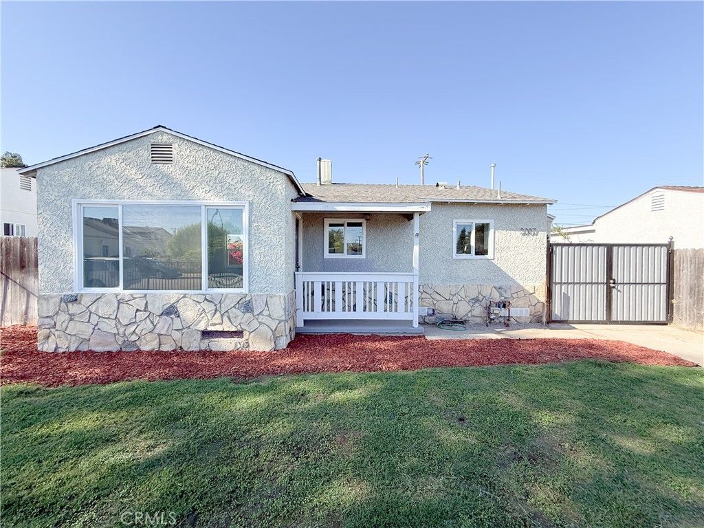 2207 W 132ND, Compton, CA 90059 — exterior