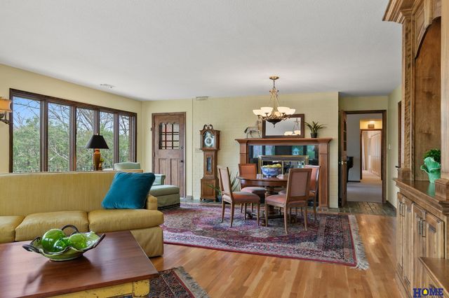 1918 Yorkshire Court, Lincoln, NE 68506