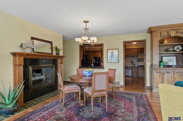 1918 Yorkshire Court, Lincoln, NE 68506