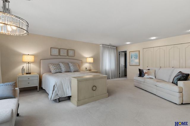 1918 Yorkshire Court, Lincoln, NE 68506