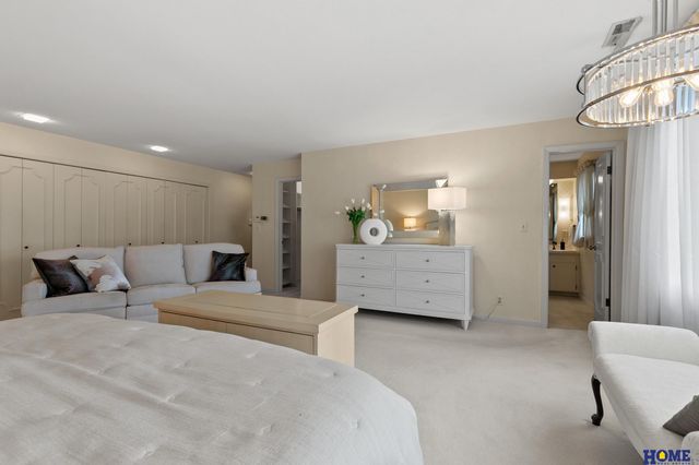 1918 Yorkshire Court, Lincoln, NE 68506