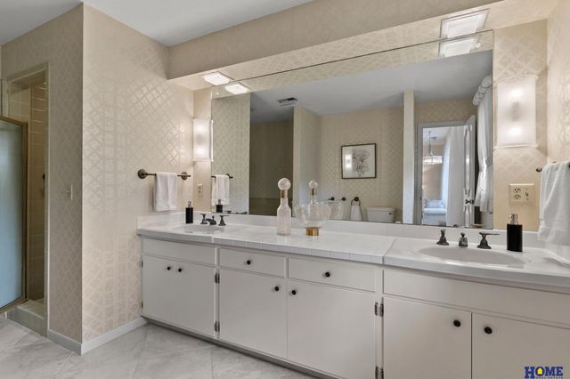 1918 Yorkshire Court, Lincoln, NE 68506