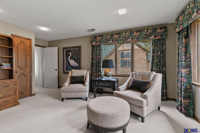 1918 Yorkshire Court, Lincoln, NE 68506